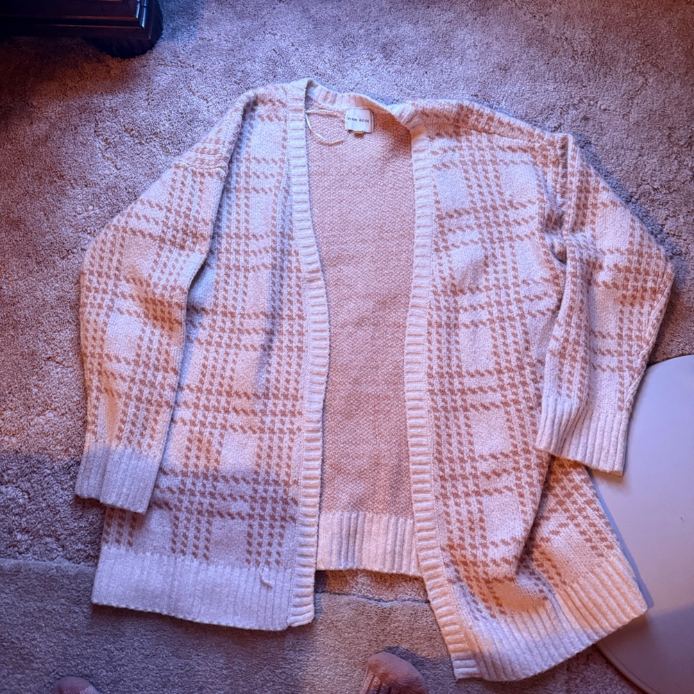 Pink Rose Textured Knit Sweater in Cream and Tan